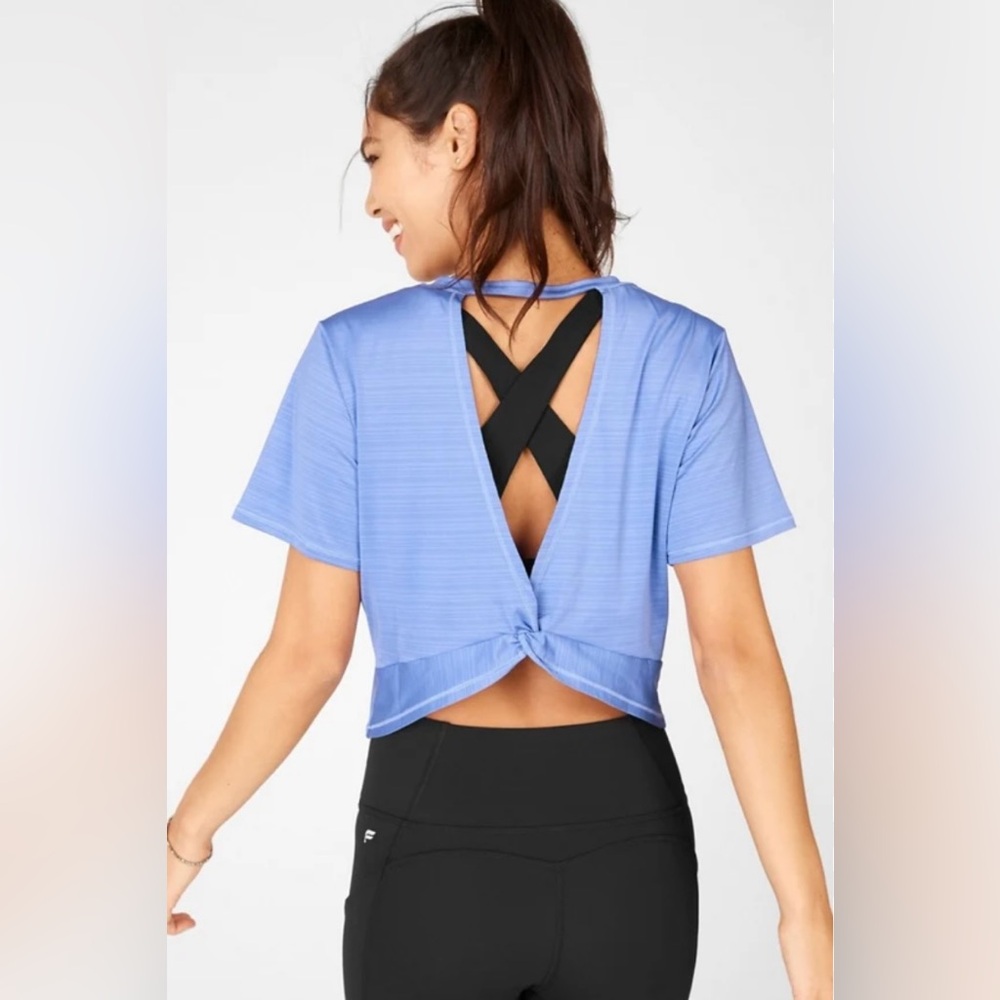 Fabletics Women’s Eco-Conscious Twist Back Short-Sleeve Tee Riviera Medium NWT
